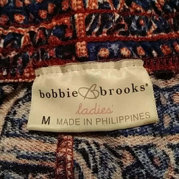 Shorts - Picture 2 of 3